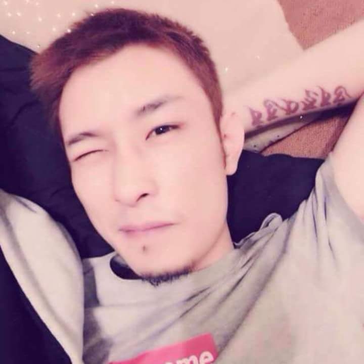 难得拥抱的第一张照片--常州相亲服务中心