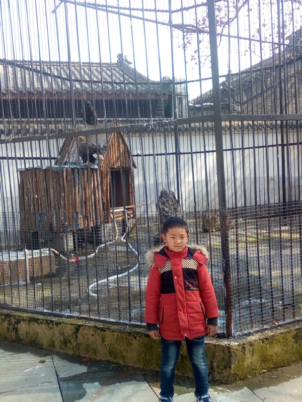 山高人伟峰的第一张照片--常州相亲服务中心