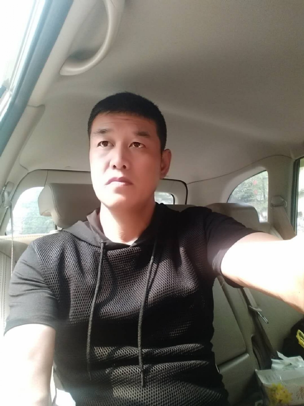 深爱的疯子的第一张照片--常州相亲服务中心