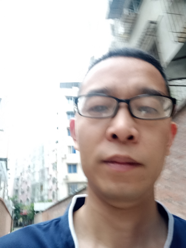 眼镜的第一张照片--常州相亲服务中心