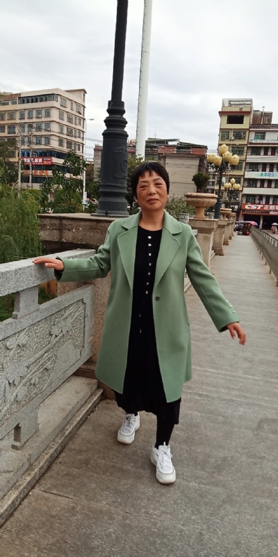 小玲的第一张照片--常州相亲服务中心