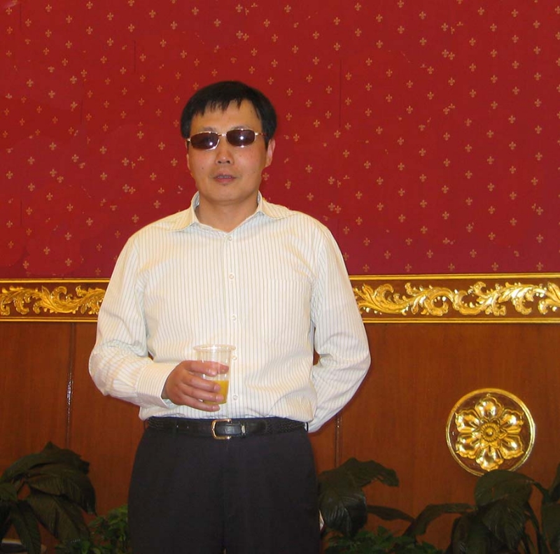 威胜的第二张照片--常州相亲服务中心