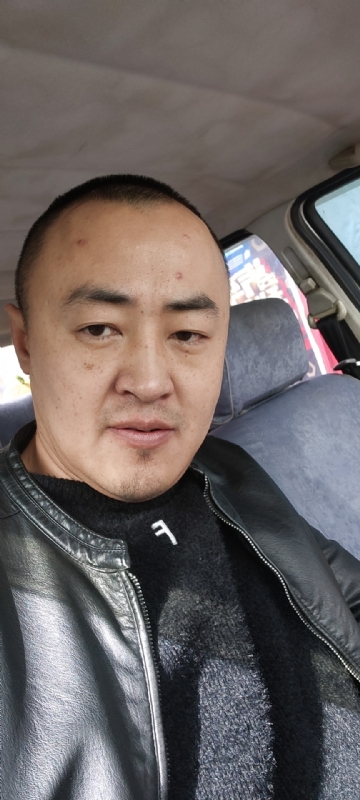 精神九哥的第一张照片--常州相亲服务中心