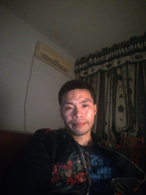 性情男儿的第一张照片--常州相亲服务中心