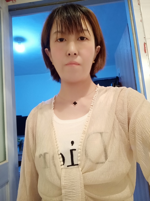 芬儿的第一张照片--常州相亲服务中心