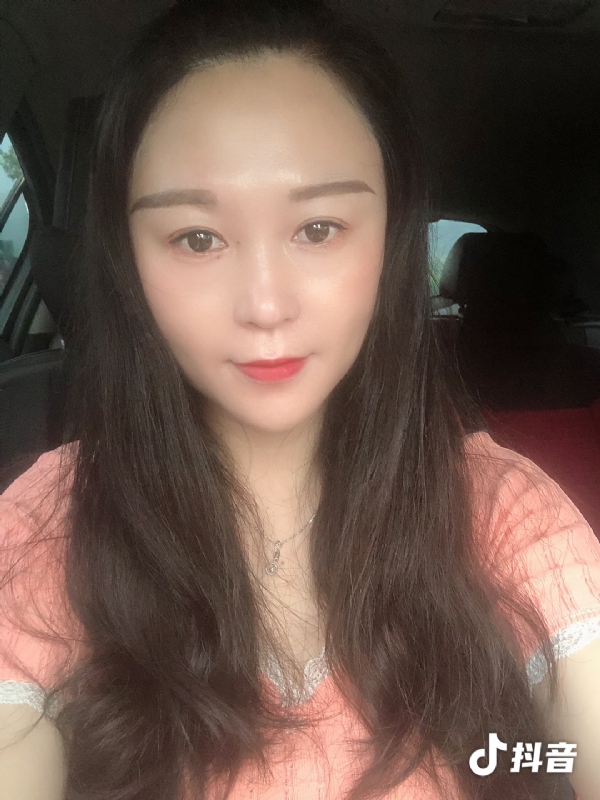 云云的第一张照片--常州相亲服务中心