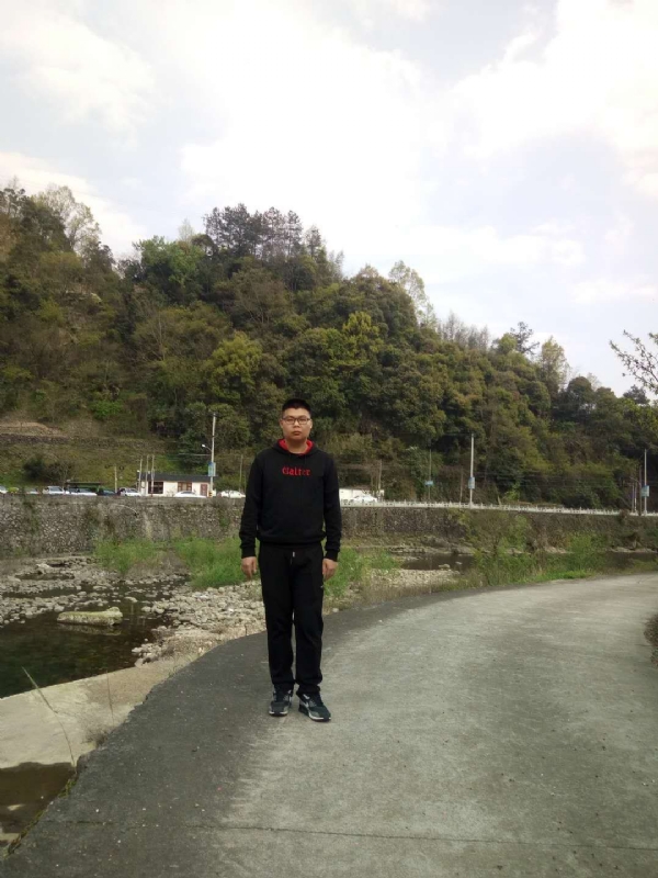 等着上钩的鱼的第一张照片--常州相亲服务中心