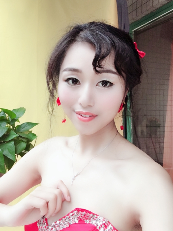 薇薇的第一张照片--常州相亲服务中心