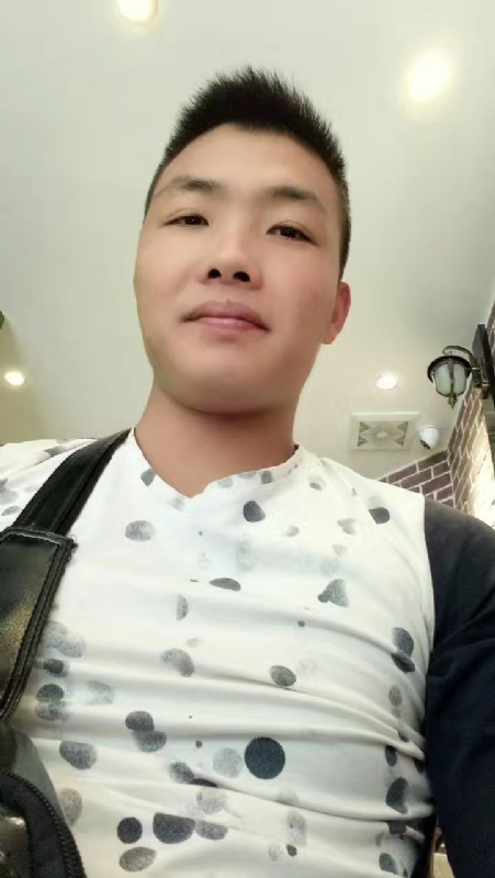 吃生蚝的小乖乖的第一张照片--常州相亲服务中心