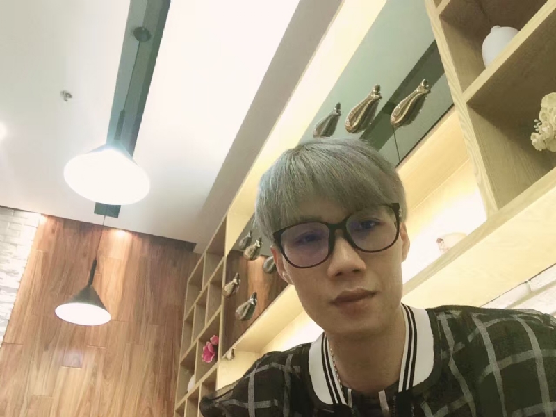 黄峰的第二张照片--常州相亲服务中心