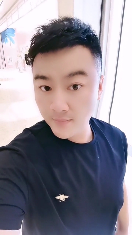 微风徐徐的第一张照片--常州相亲服务中心