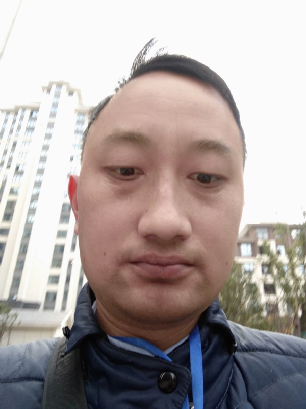 老男人的第一张照片--常州相亲服务中心