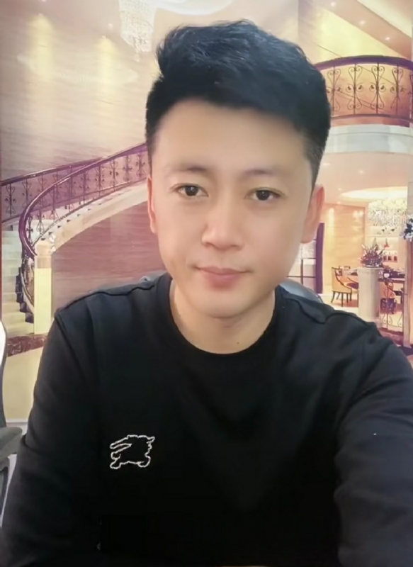 屋顶拾荒人的第三张照片--常州相亲服务中心