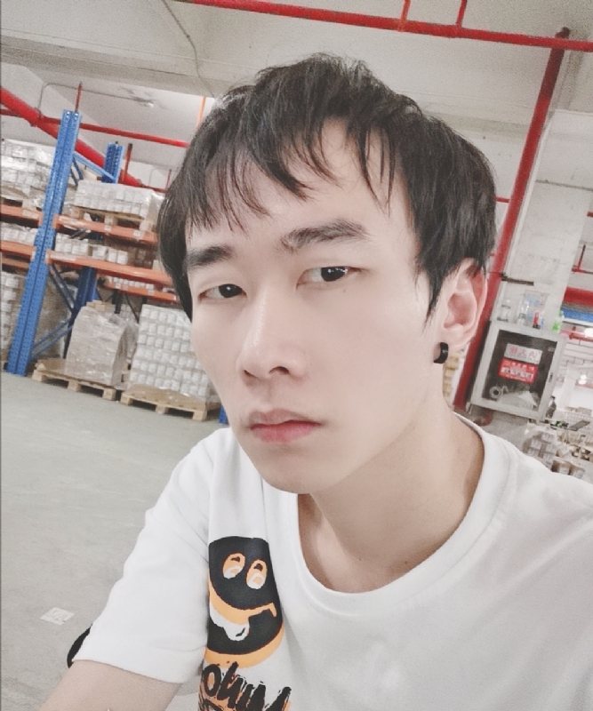 巷子里的猫的第一张照片--常州相亲服务中心