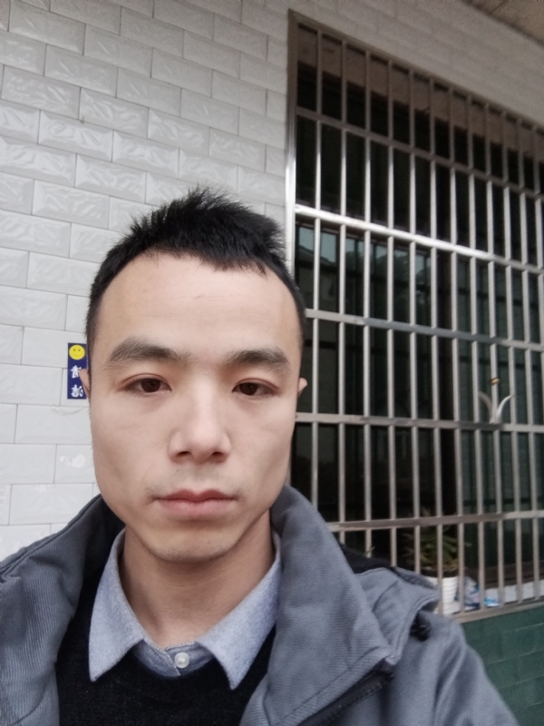 笑得那么开心的第一张照片--常州相亲服务中心