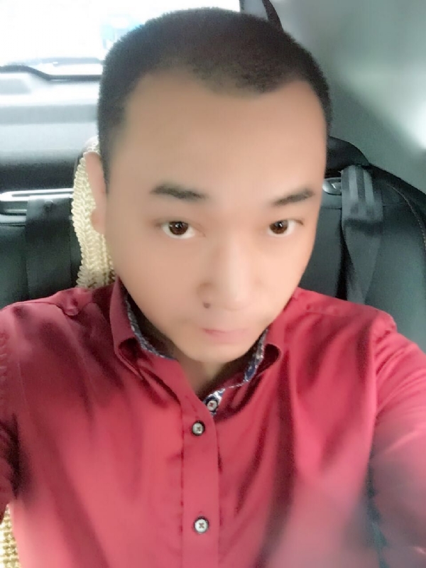 在一个路口等的第一张照片--常州相亲服务中心