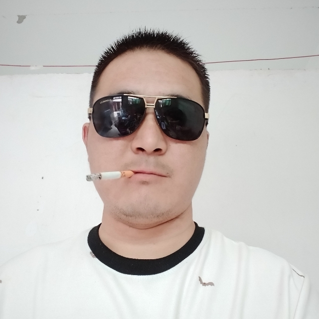 白伟伟的第一张照片--常州相亲服务中心