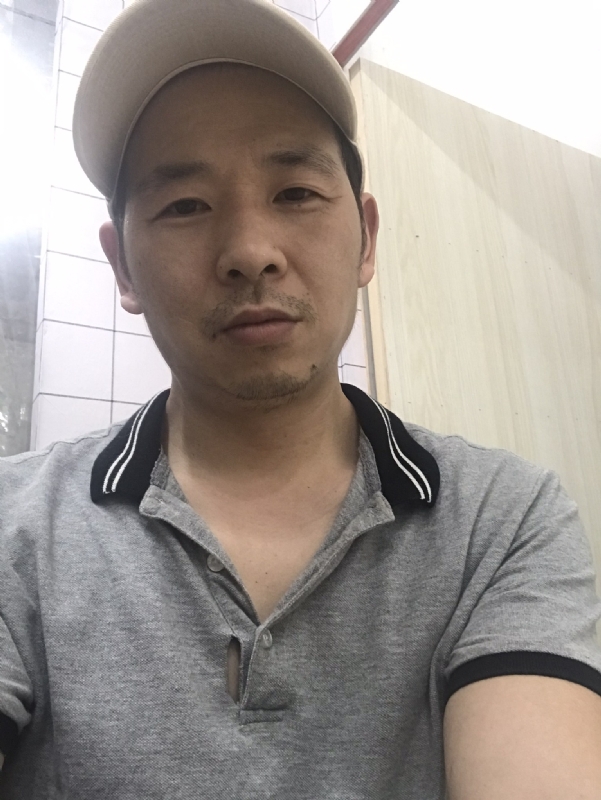 老何的第一张照片--常州相亲服务中心