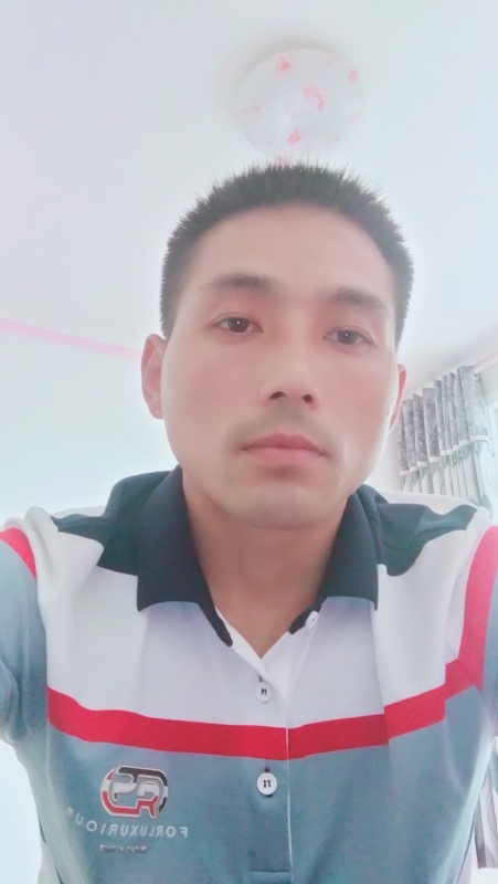 染红尘世的第二张照片--常州相亲服务中心