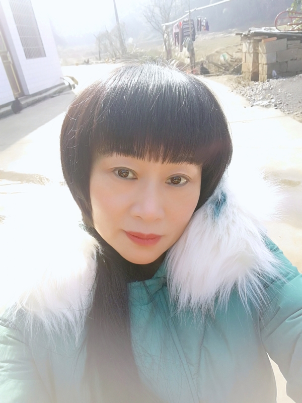 金鱼儿的第一张照片--常州相亲服务中心