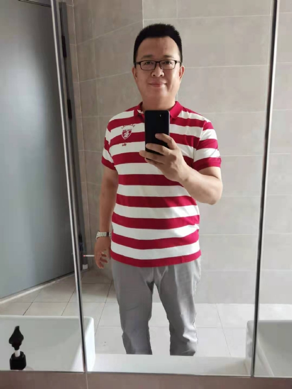 行走的打桩机的第二张照片--常州相亲服务中心