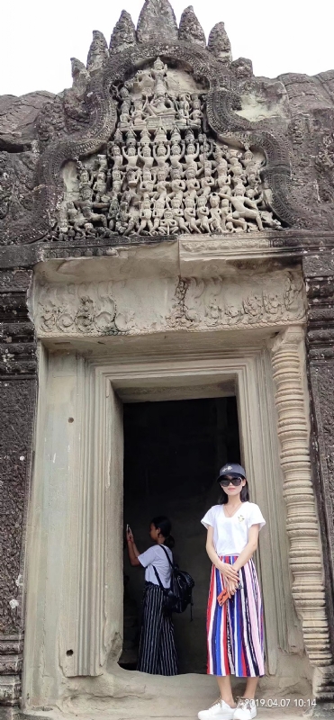 桃花与酒的第二张照片--常州相亲服务中心