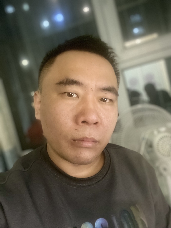 云的第三张照片--常州相亲服务中心