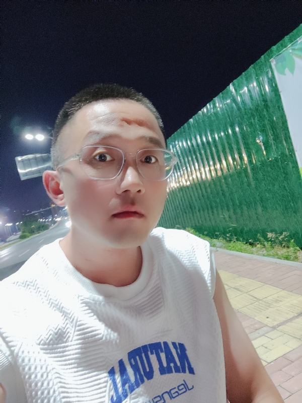 清风烈酒的第一张照片--常州相亲服务中心