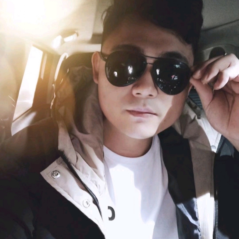 高大威武的第三张照片--常州相亲服务中心