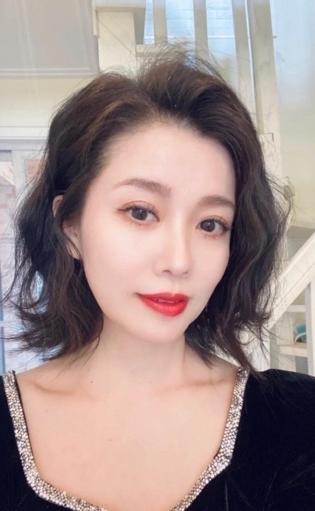 束負的第一张照片--常州相亲服务中心