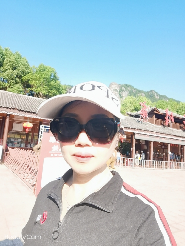 山百合的第一张照片--常州相亲服务中心