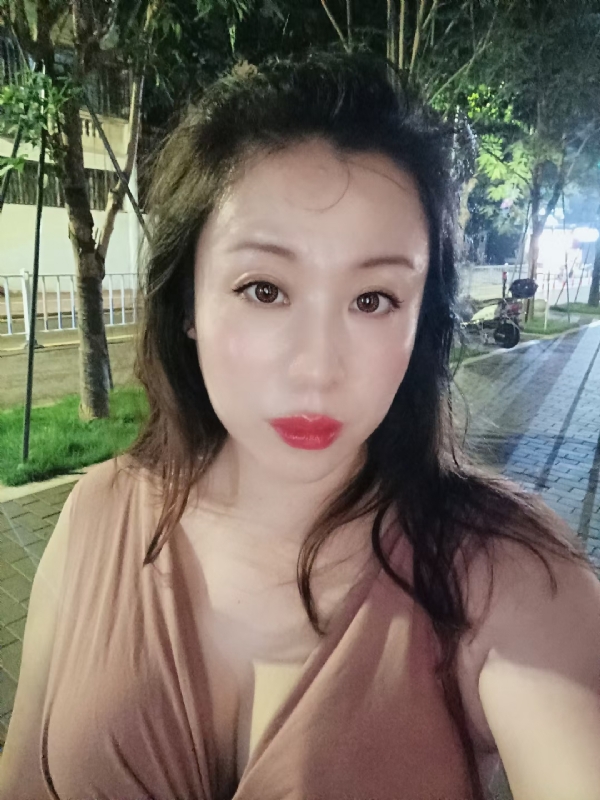 叶子青青的第一张照片--常州相亲服务中心