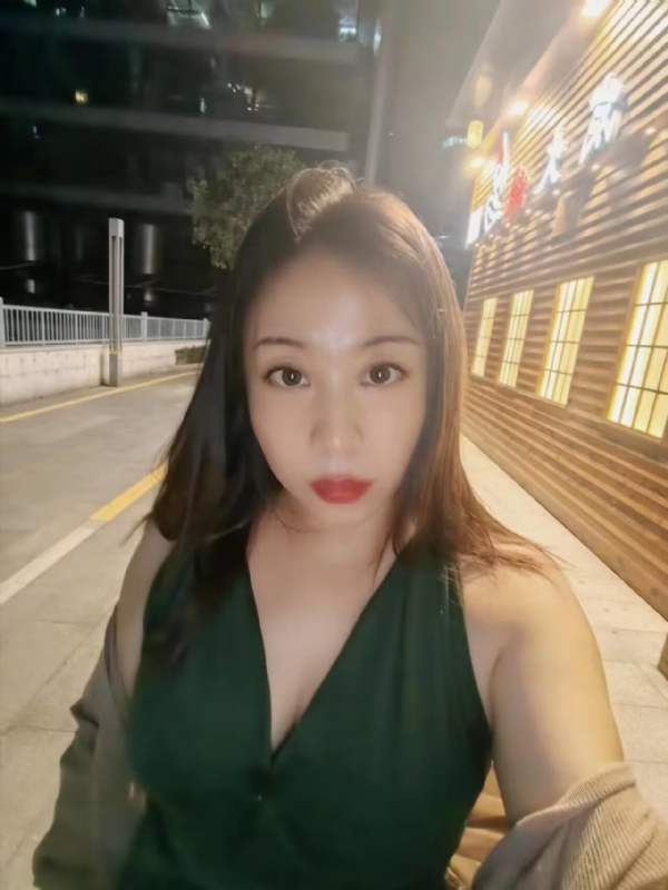 叶子青青的第三张照片--常州相亲服务中心