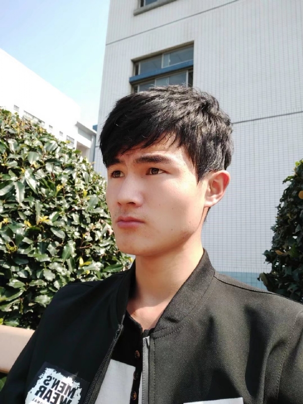 阳光男孩的第四张照片--常州相亲服务中心