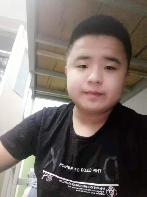 打小就爱淘气的第一张照片--常州相亲服务中心