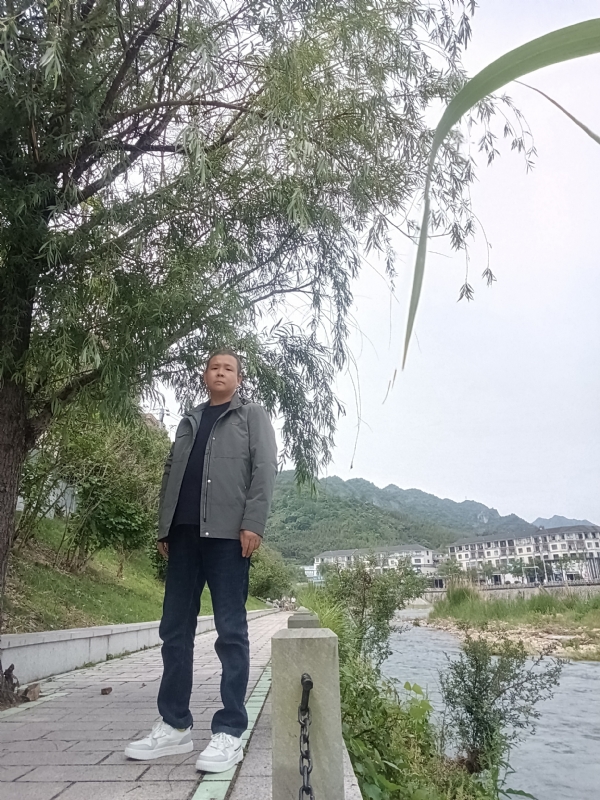 飞雪飘零的第一张照片--常州相亲服务中心