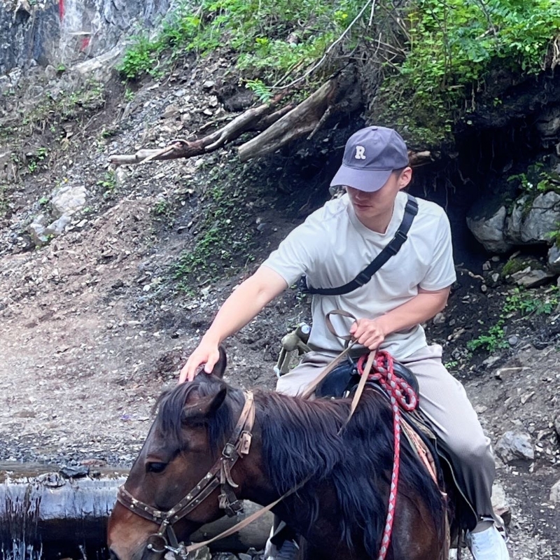蓦然回首的第二张照片--常州相亲服务中心