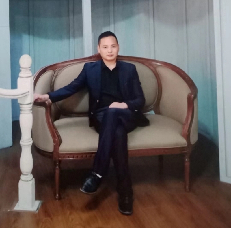 龙行天下的第二张照片--常州相亲服务中心