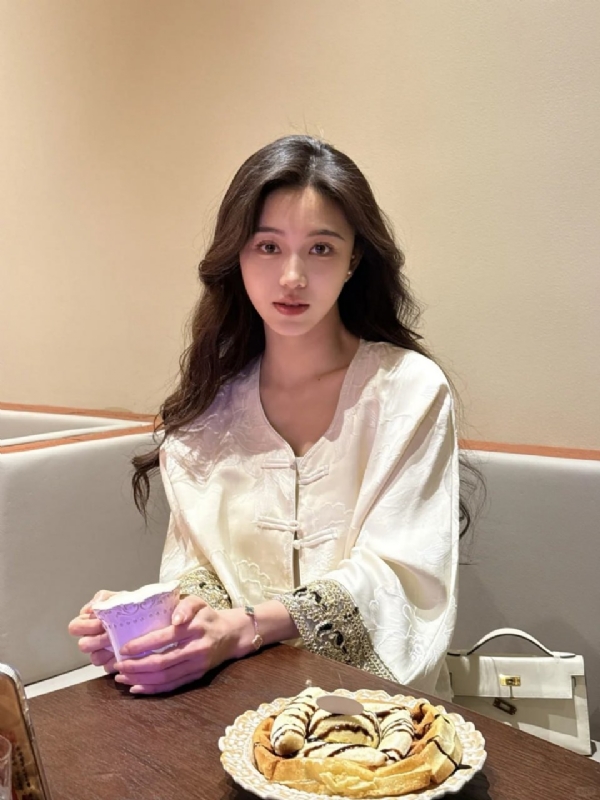 Anna的第一张照片--常州相亲服务中心