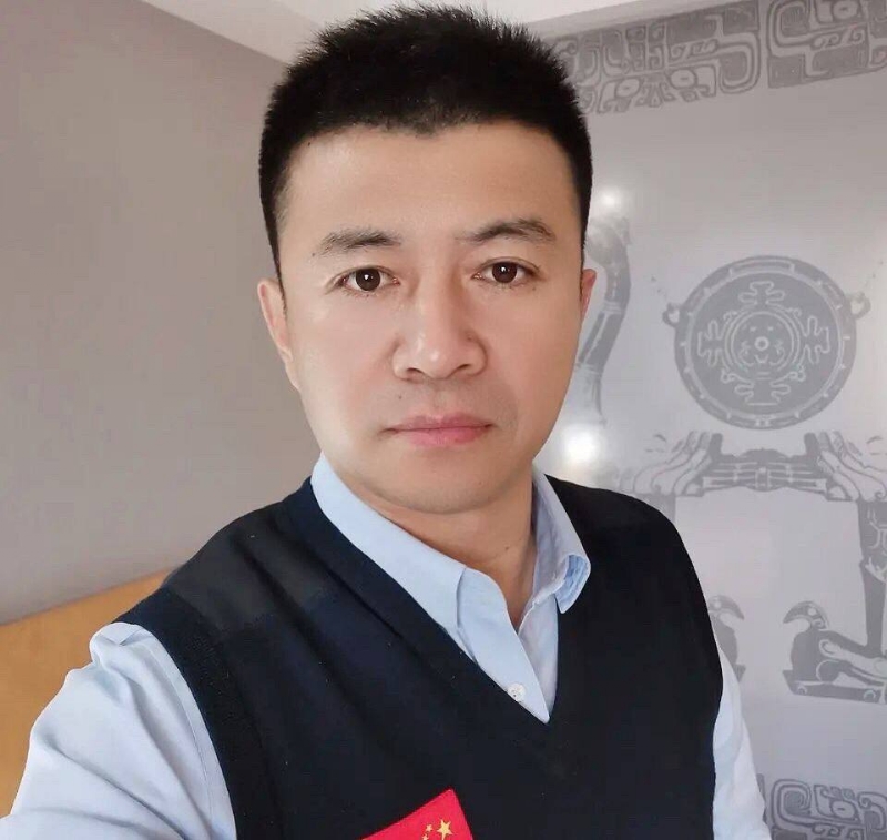 生在红旗下的第二张照片--常州相亲服务中心